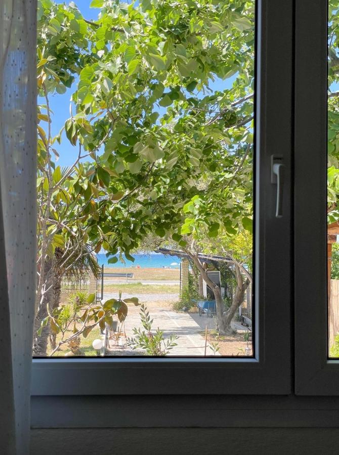 Casa Lia-Beach Front Villa Nea Kallikrateia Kültér fotó