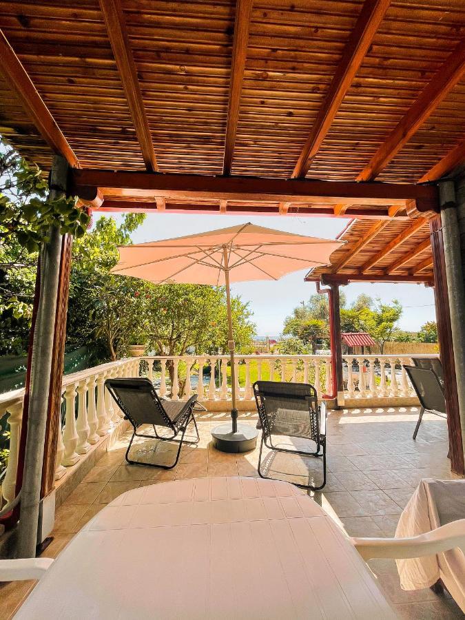 Casa Lia-Beach Front Villa Nea Kallikrateia Kültér fotó