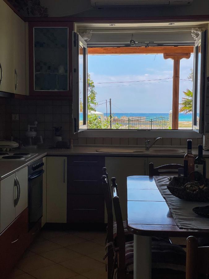 Casa Lia-Beach Front Villa Nea Kallikrateia Kültér fotó