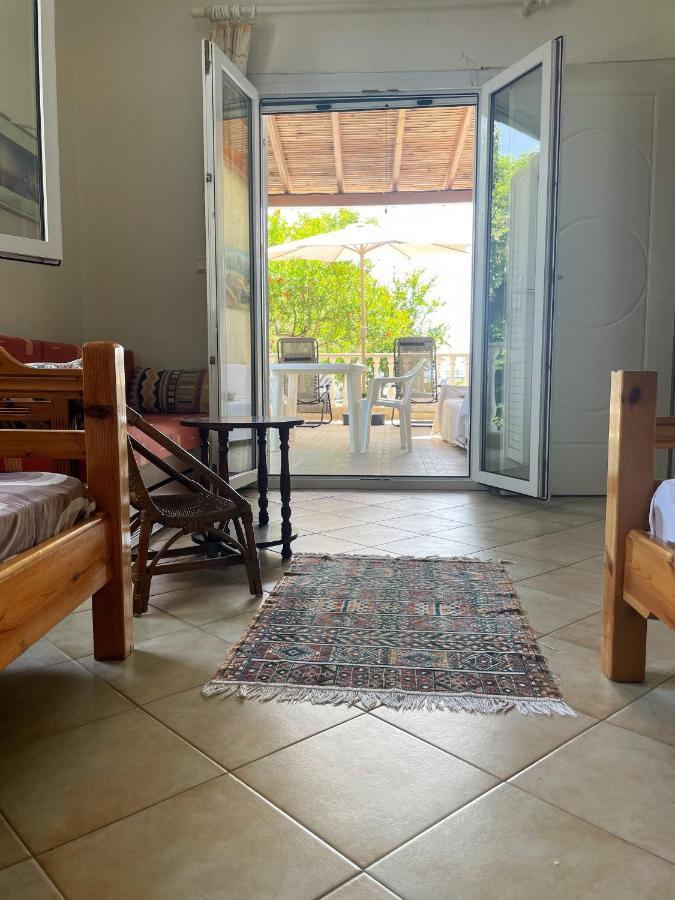 Casa Lia-Beach Front Villa Nea Kallikrateia Kültér fotó